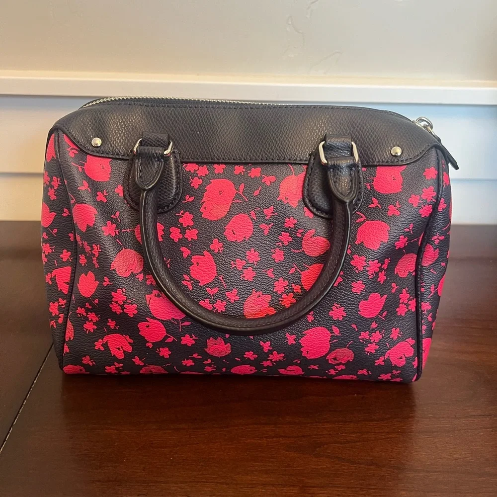 Sold - Picture 5 of 8